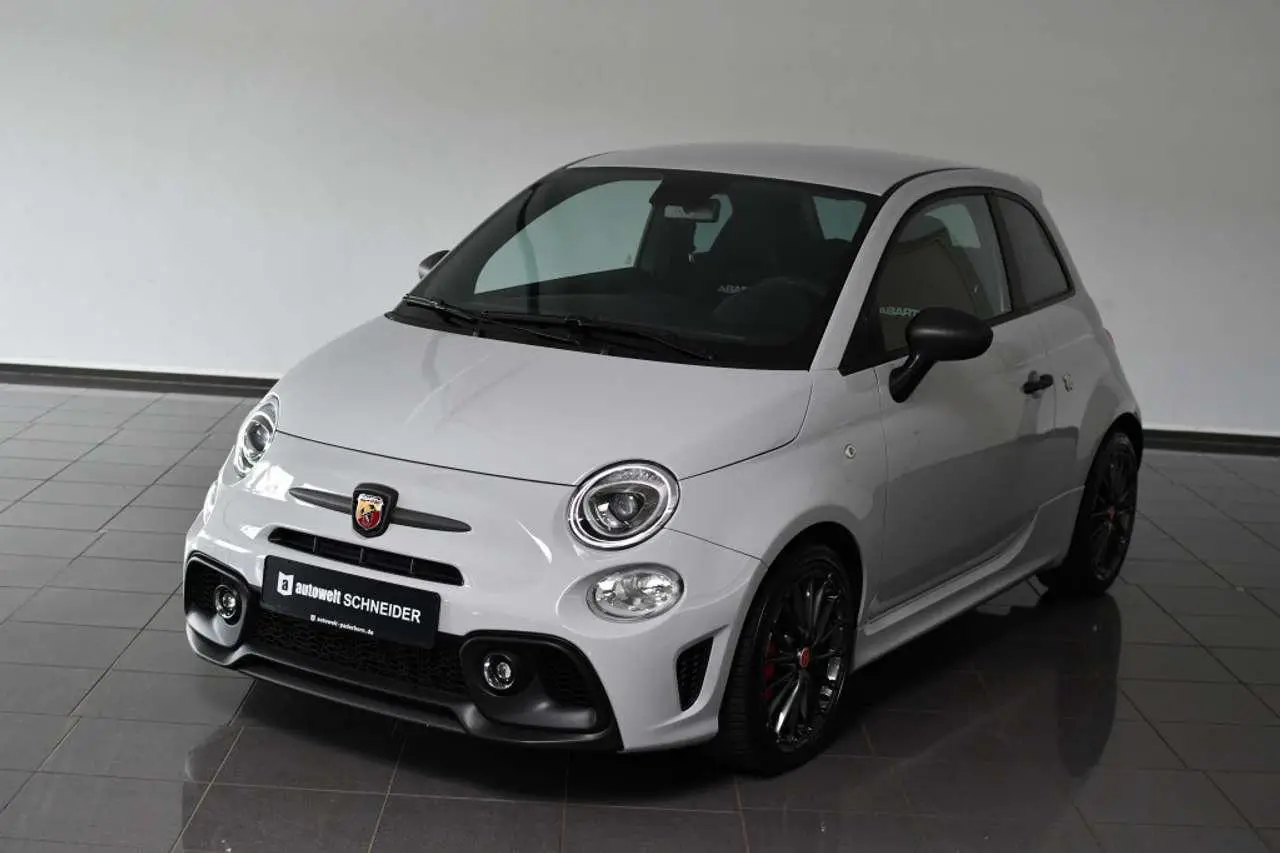 Photo 1 : Abarth 695 2022 Petrol