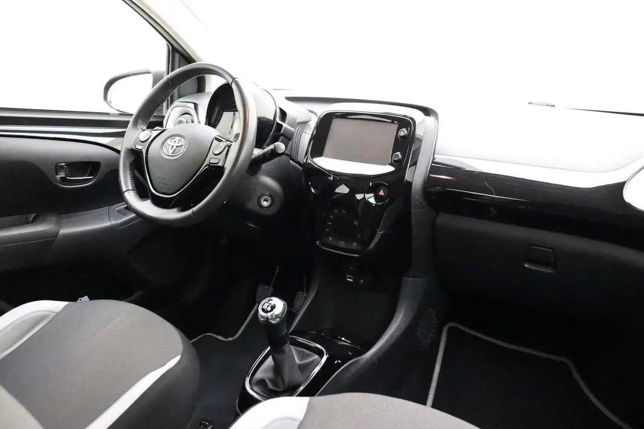 Photo 1 : Toyota Aygo 2015 Essence