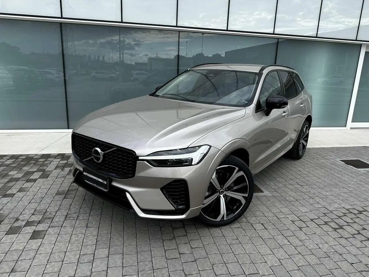 Photo 1 : Volvo Xc60 2024 Hybride