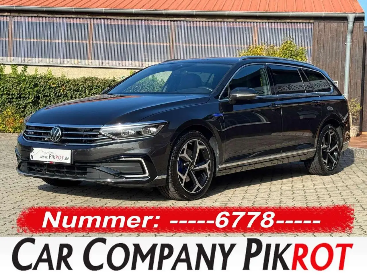 Photo 1 : Volkswagen Passat 2020 Hybrid