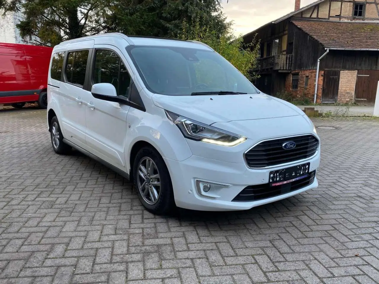 Photo 1 : Ford Grand Tourneo 2022 Diesel