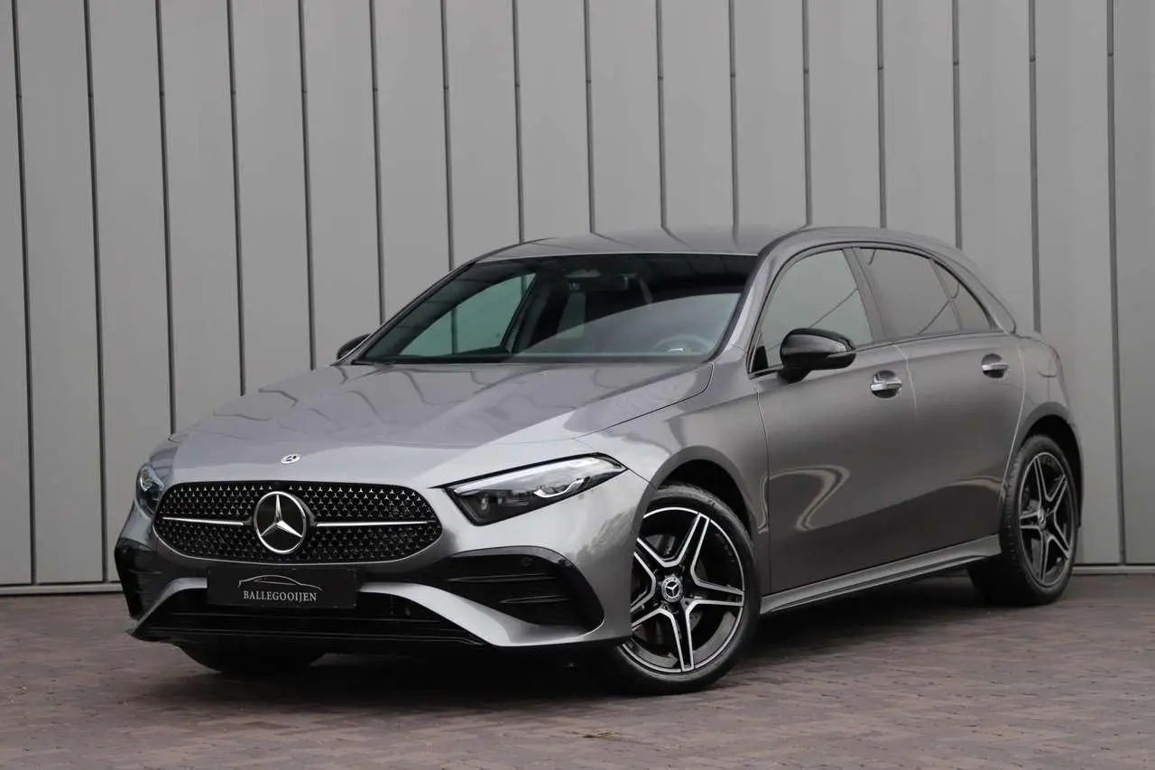 Photo 1 : Mercedes-benz Classe A 2023 Hybride