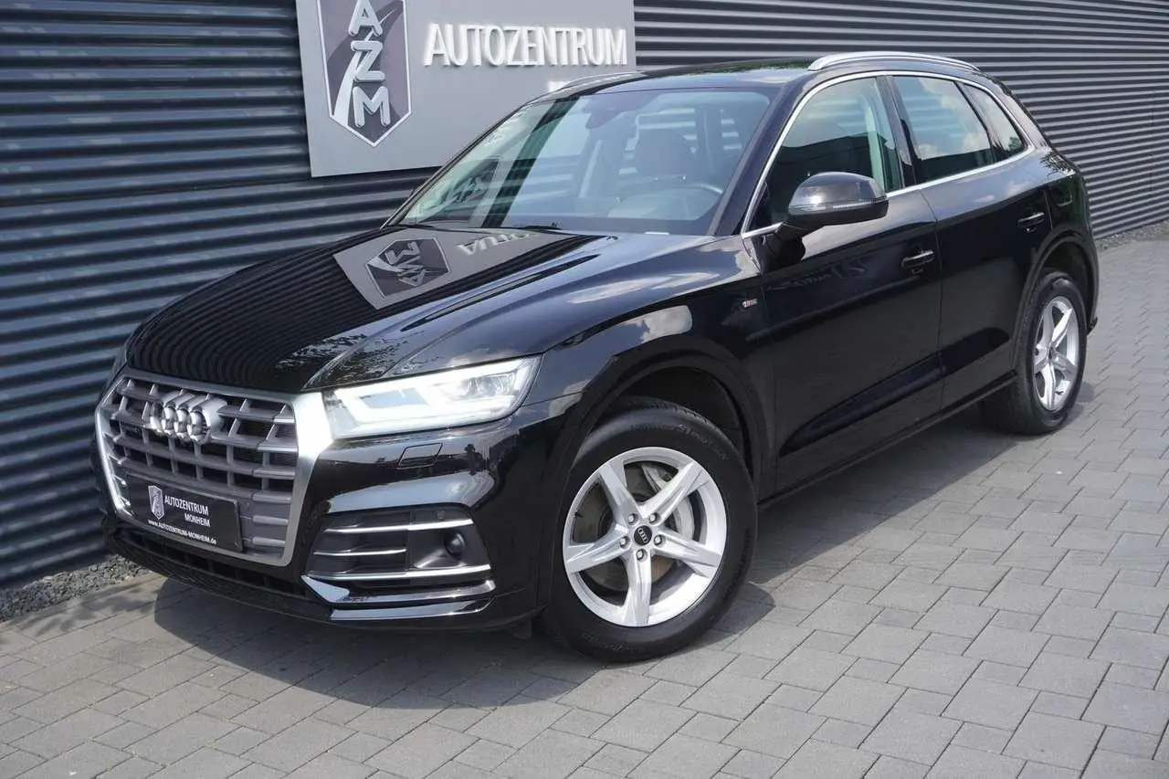 Photo 1 : Audi Q5 2020 Hybride