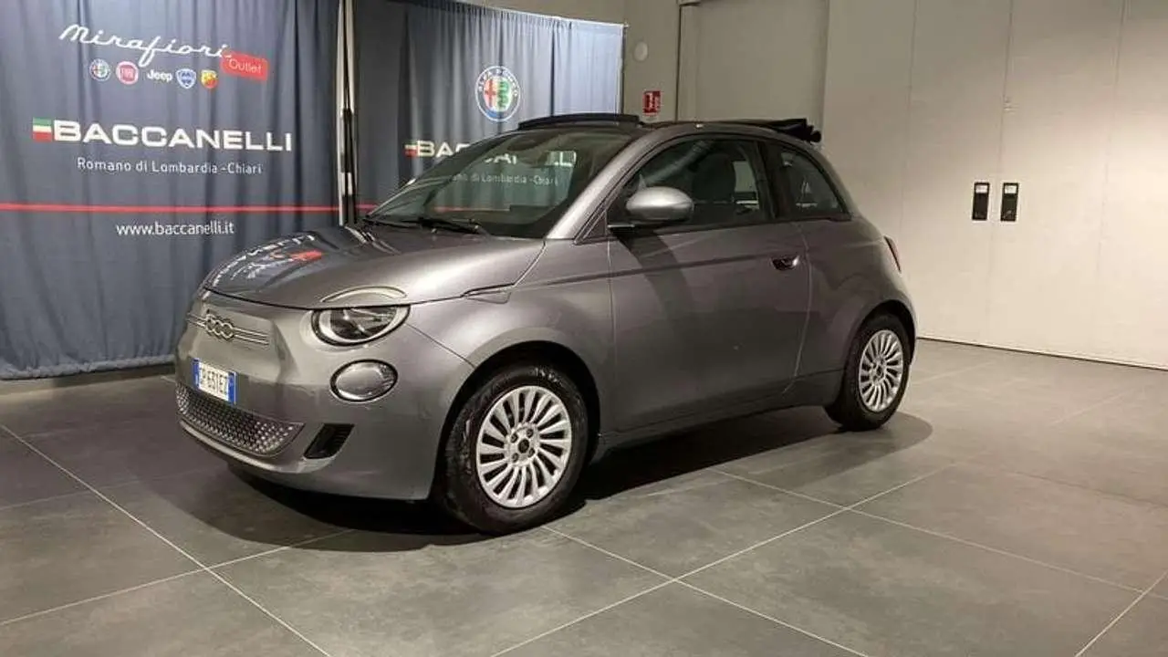 Photo 1 : Fiat 500 2023 Électrique