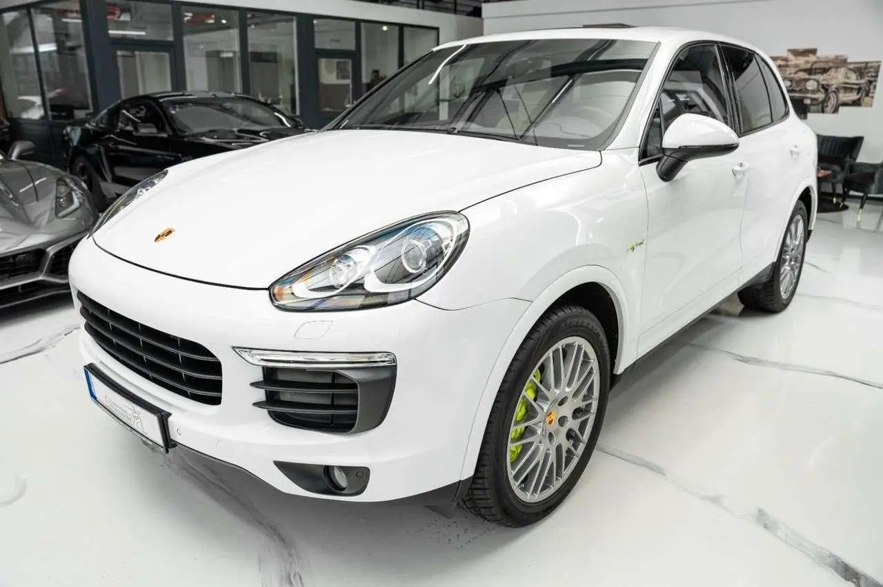 Photo 1 : Porsche Cayenne 2014 Hybrid