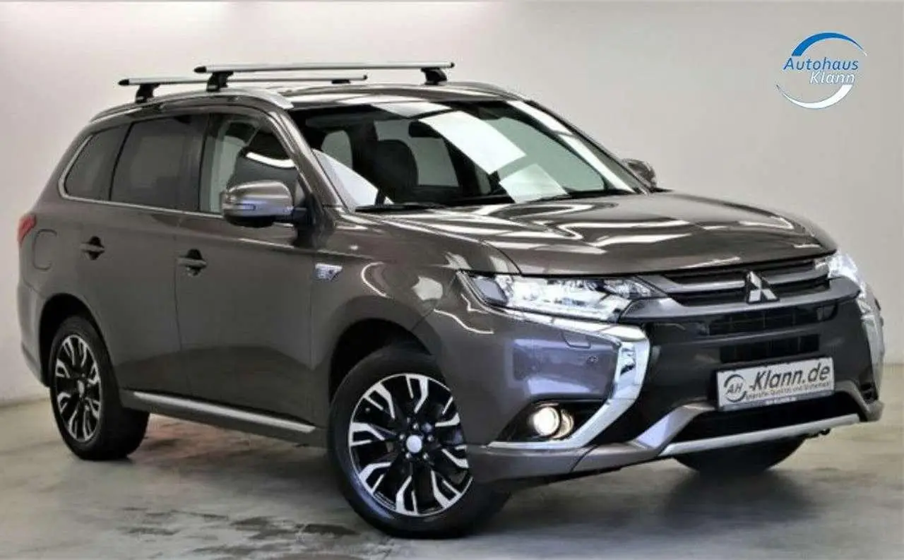 Photo 1 : Mitsubishi Outlander 2016 Hybrid