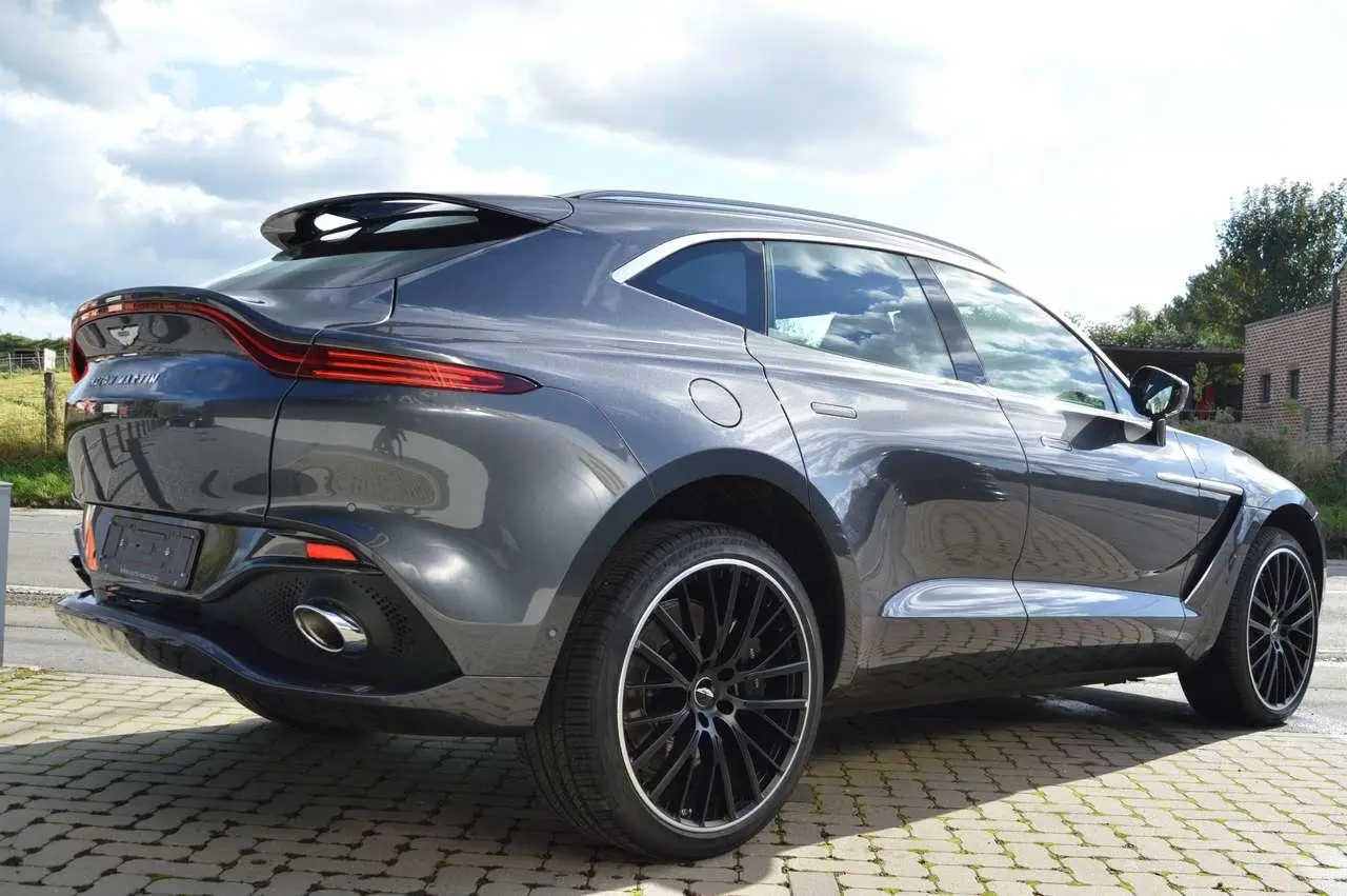 Photo 1 : Aston Martin Dbx 2024 Essence