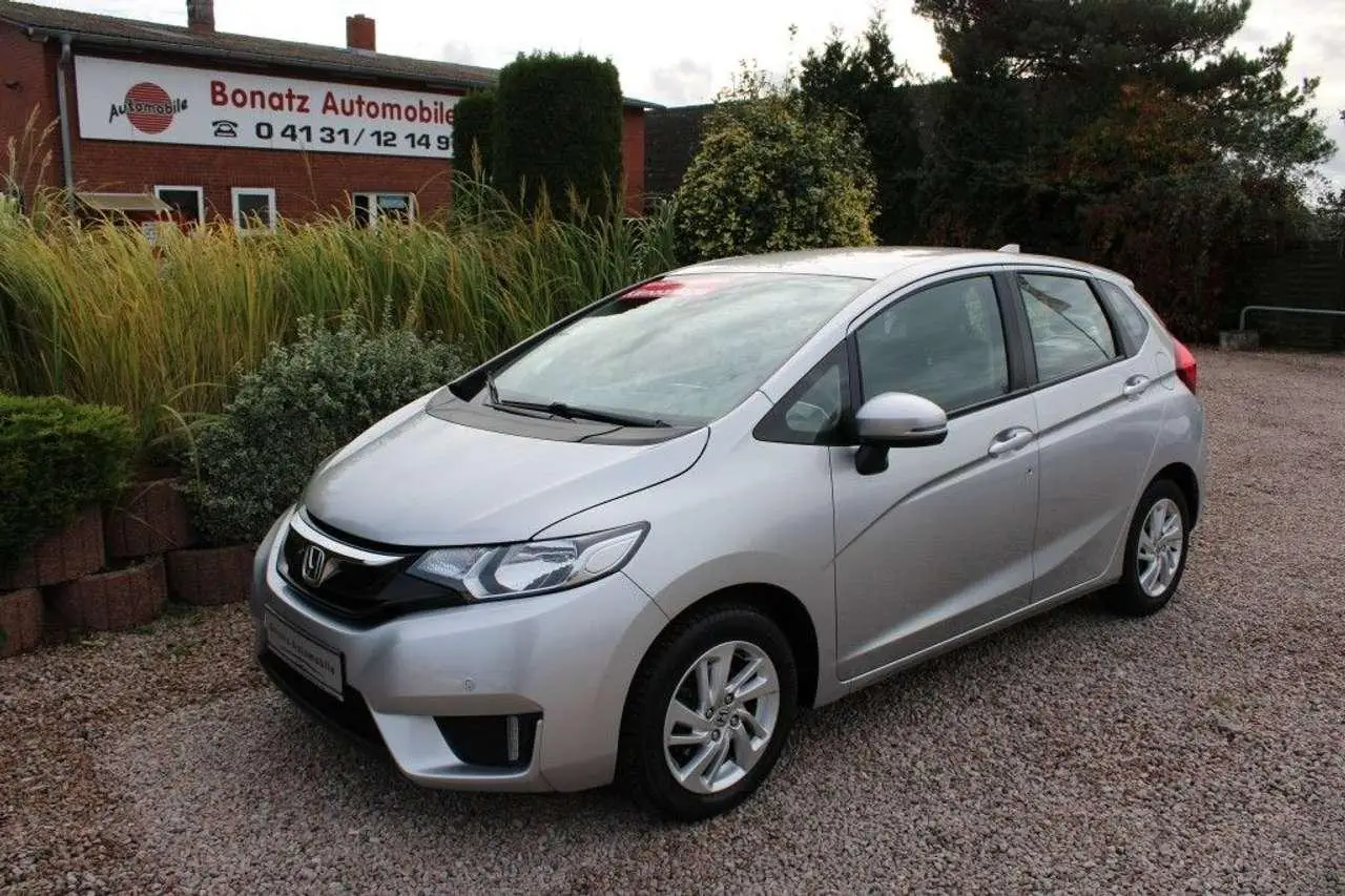 Photo 1 : Honda Jazz 2016 Petrol