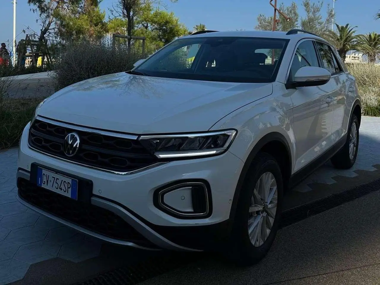 Photo 1 : Volkswagen T-roc 2024 Diesel