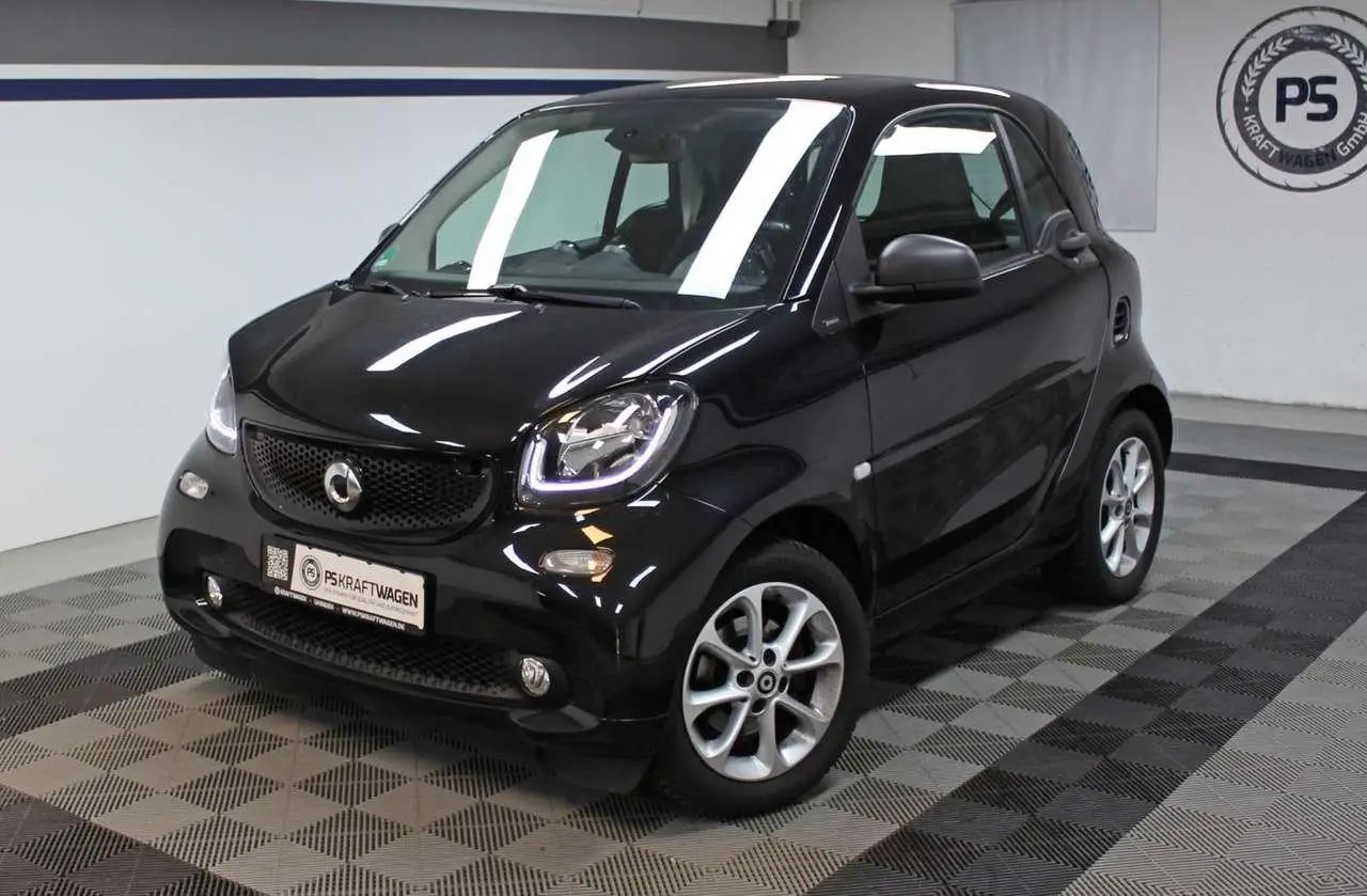 Photo 1 : Smart Fortwo 2017 Petrol