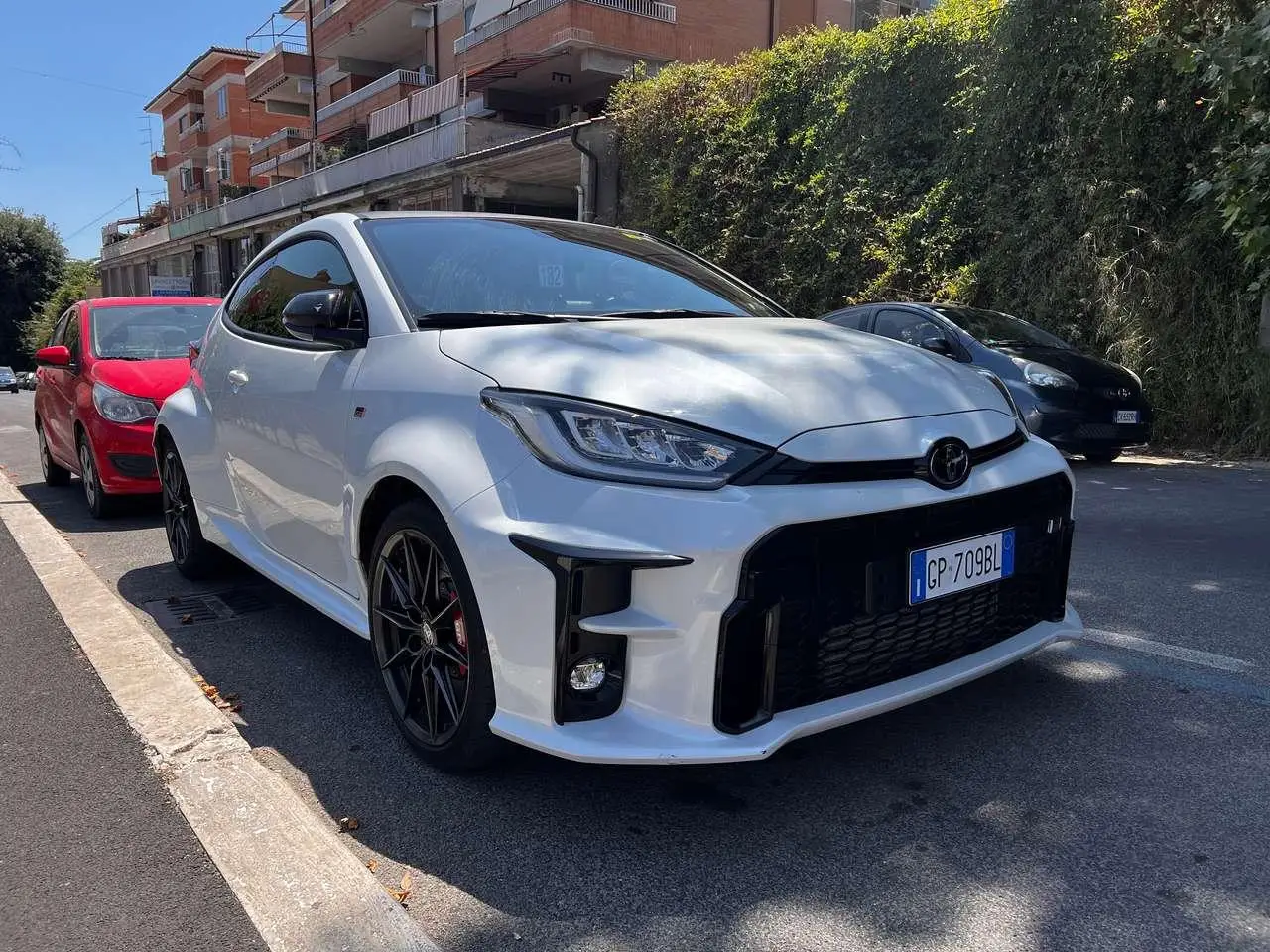 Photo 1 : Toyota Yaris 2021 Petrol