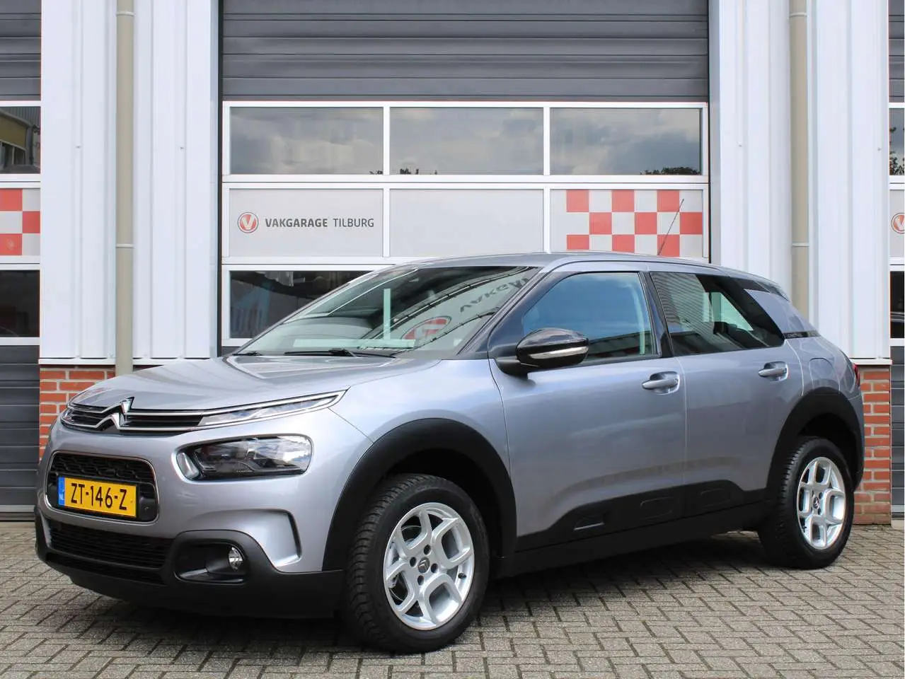 Photo 1 : Citroen C4 2019 Essence