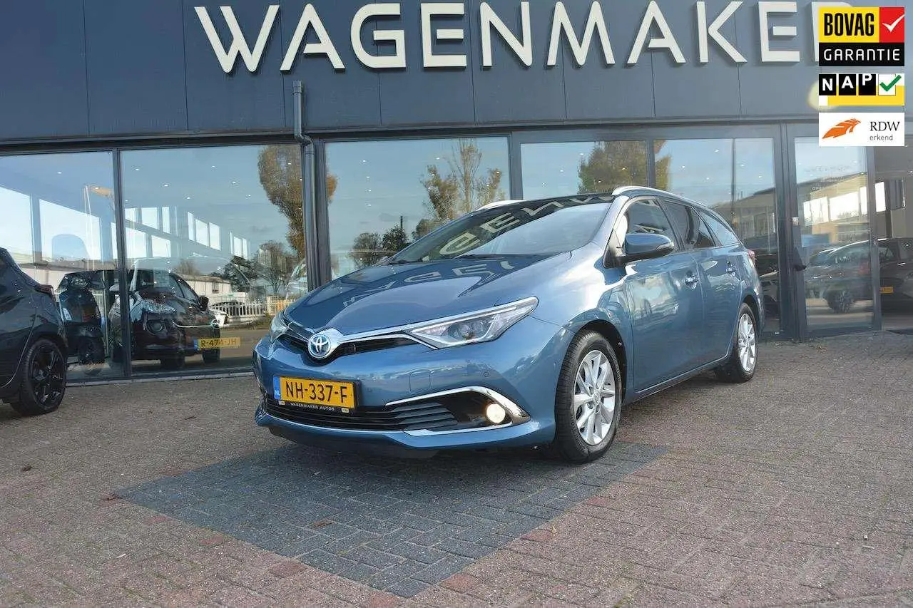 Photo 1 : Toyota Auris 2017 Hybride