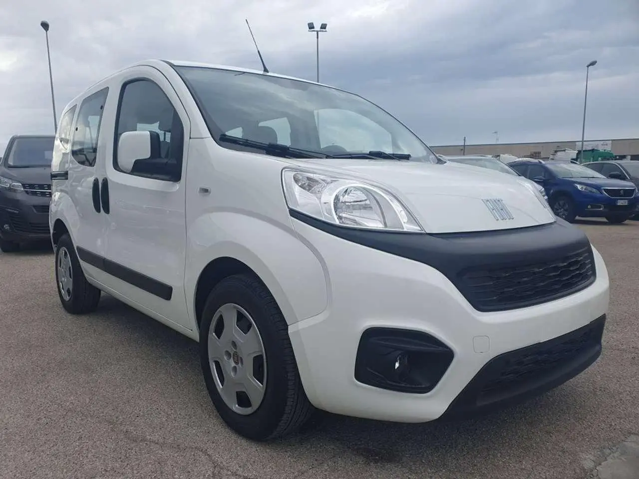 Photo 1 : Fiat Qubo 2023 Diesel