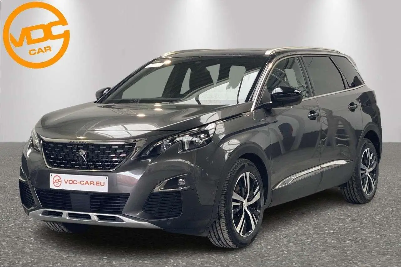 Photo 1 : Peugeot 5008 2019 Essence