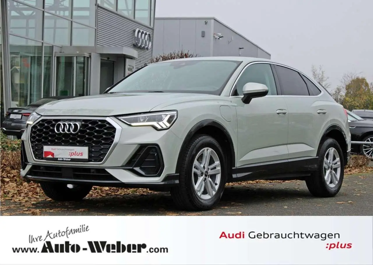 Photo 1 : Audi Q3 2021 Hybrid