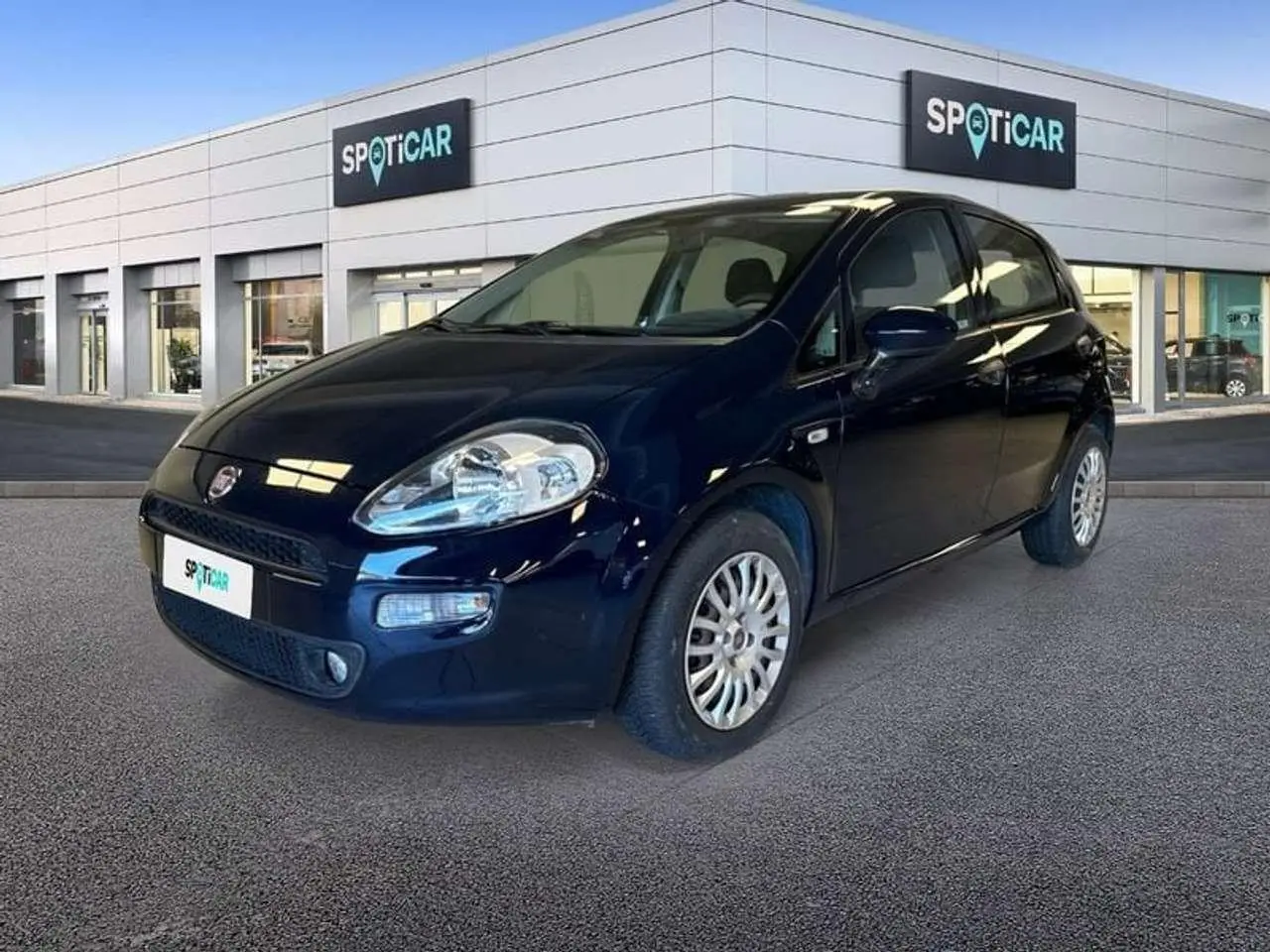 Photo 1 : Fiat Punto 2016 Petrol