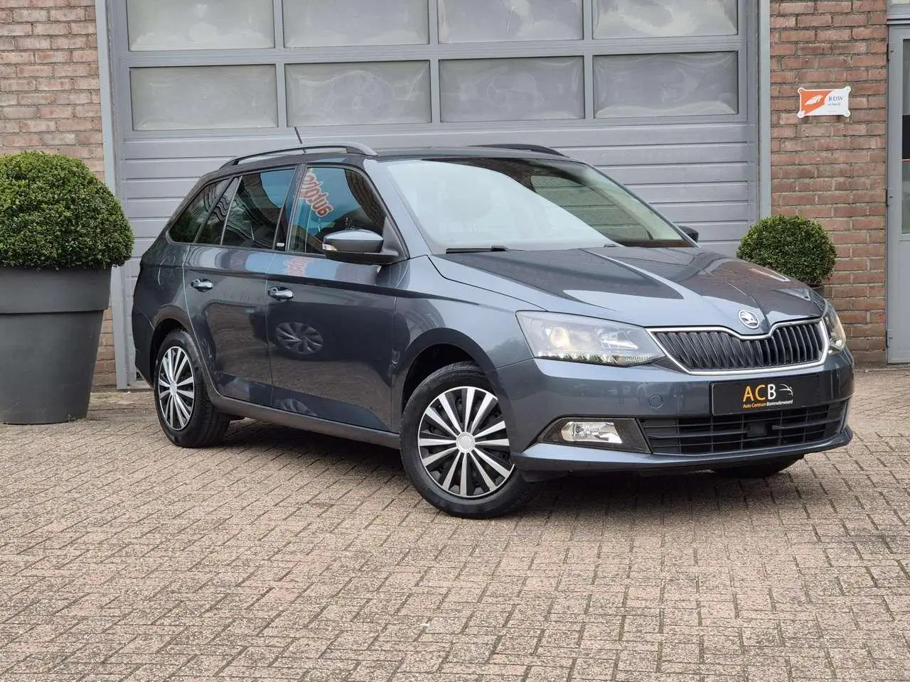 Photo 1 : Skoda Fabia 2016 Petrol