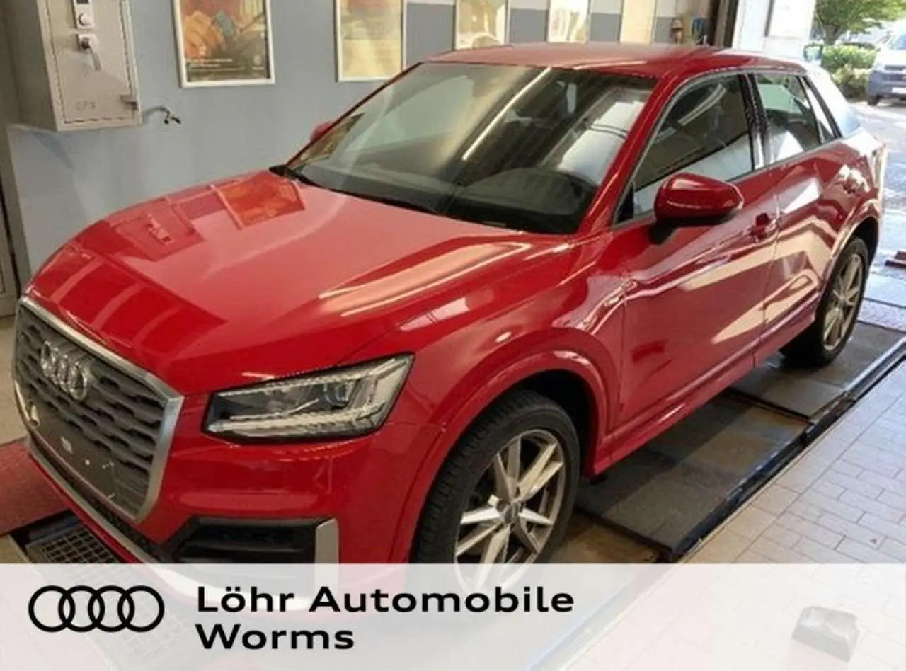 Photo 1 : Audi Q2 2020 Petrol