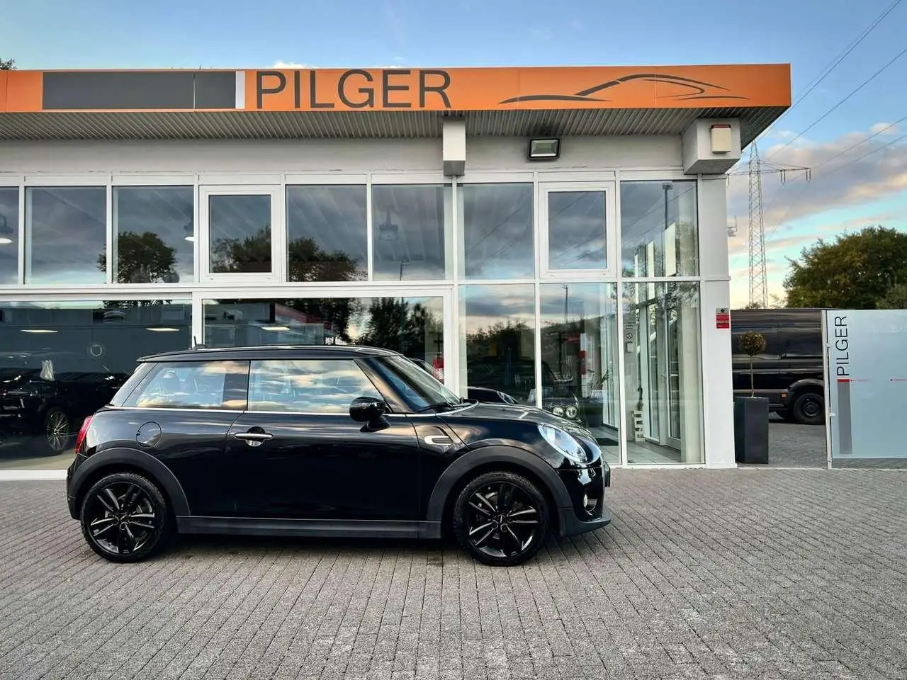 Photo 1 : Mini One 2019 Petrol