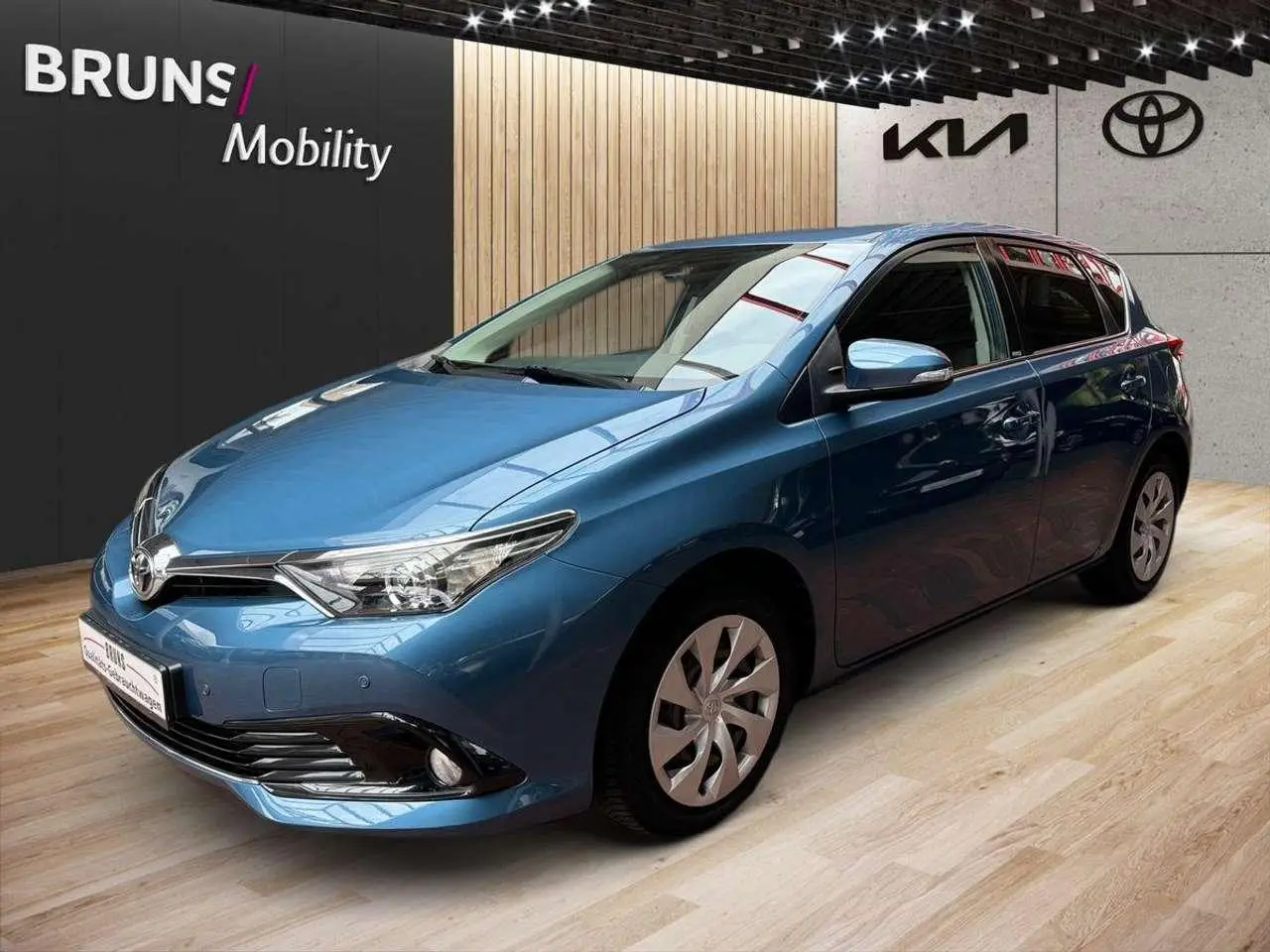 Photo 1 : Toyota Auris 2017 Petrol