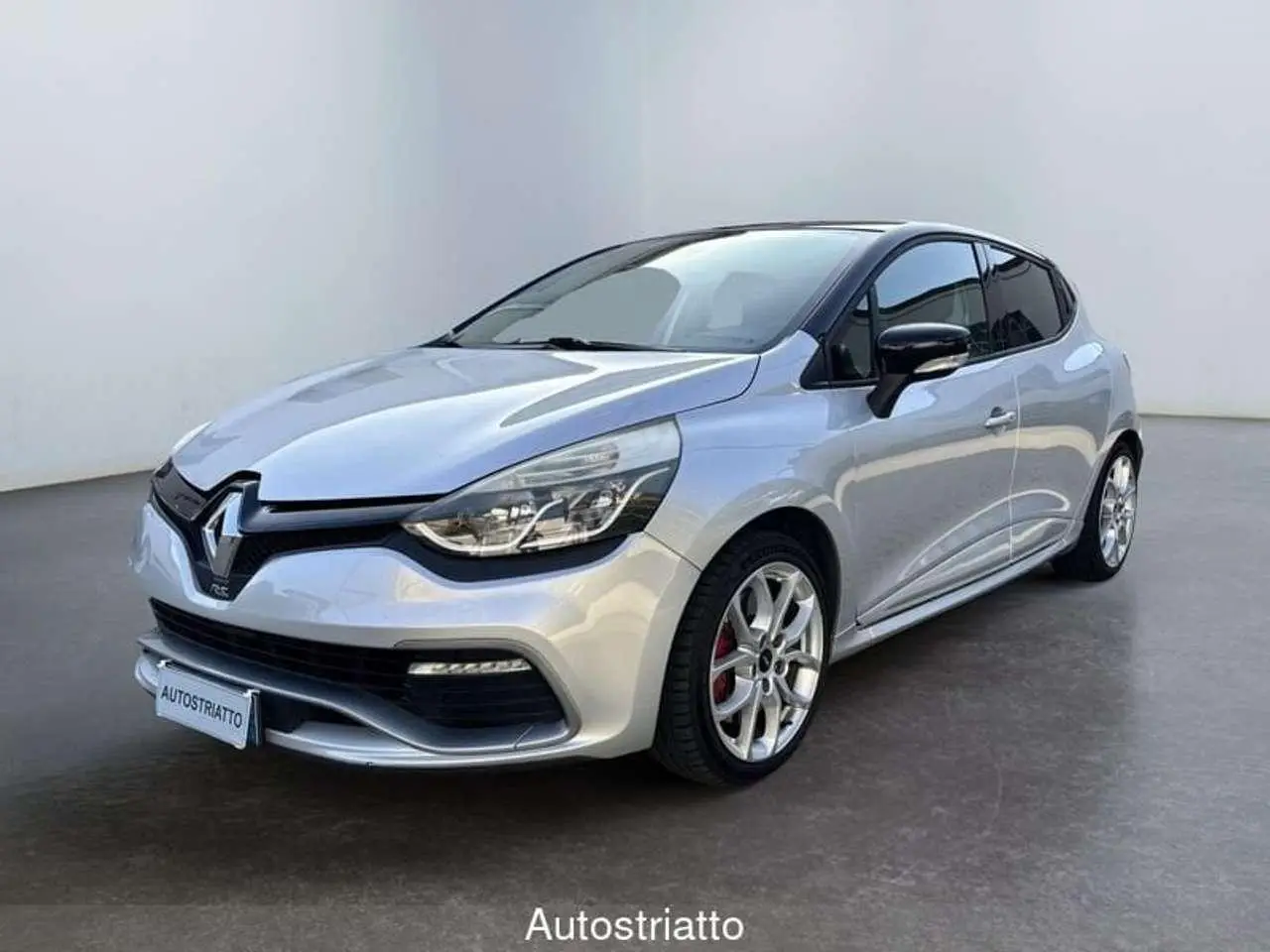 Photo 1 : Renault Clio 2015 Petrol