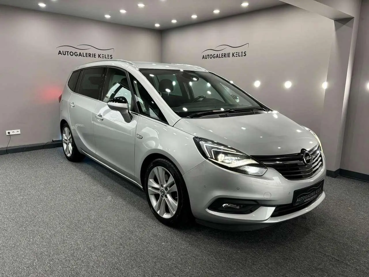 Photo 1 : Opel Zafira 2017 Diesel