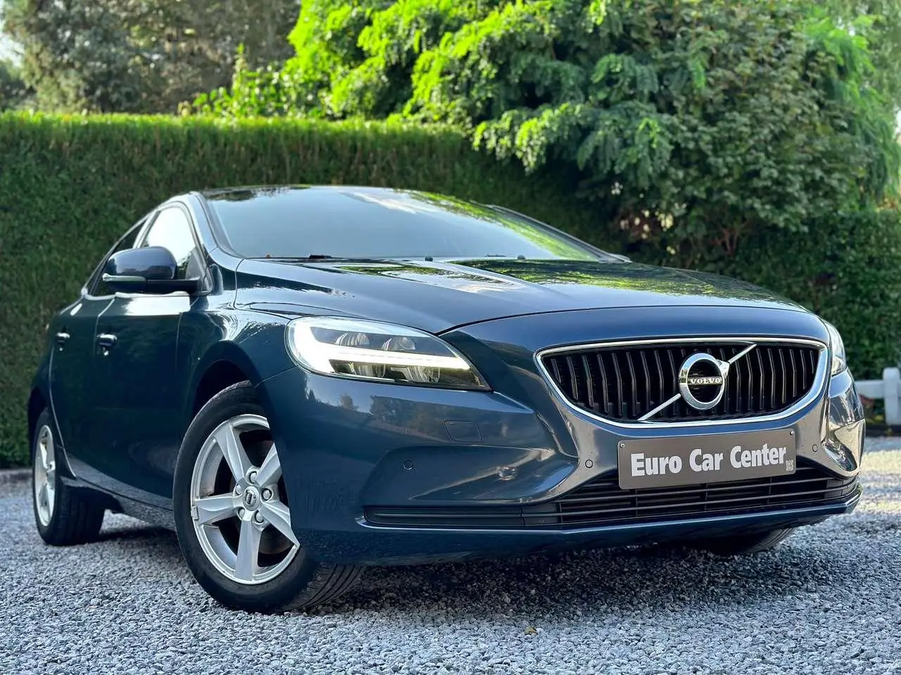 Photo 1 : Volvo V40 2018 Essence