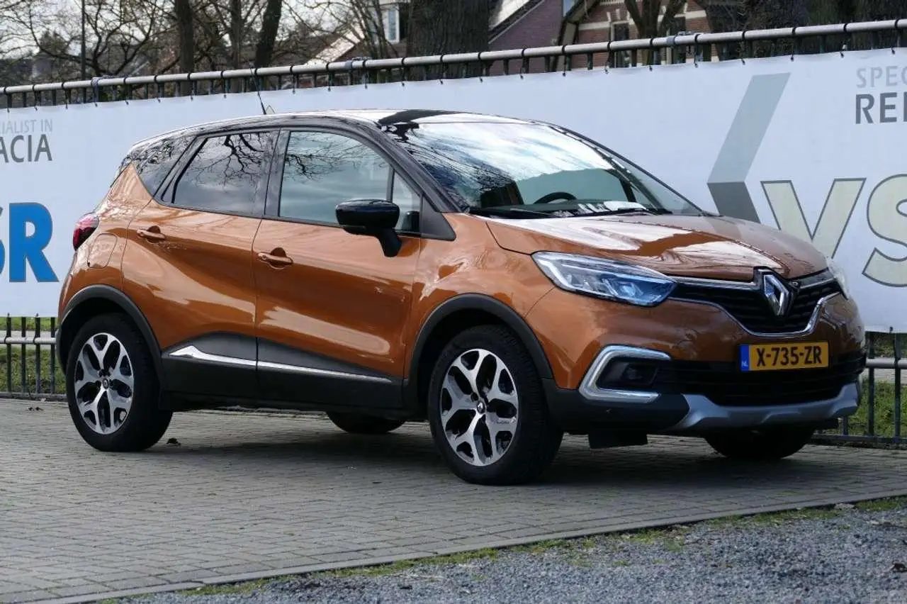 Photo 1 : Renault Captur 2019 Petrol