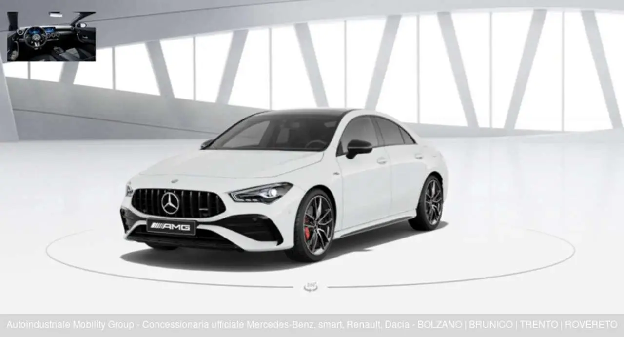 Photo 1 : Mercedes-benz Classe Cla 2024 Petrol