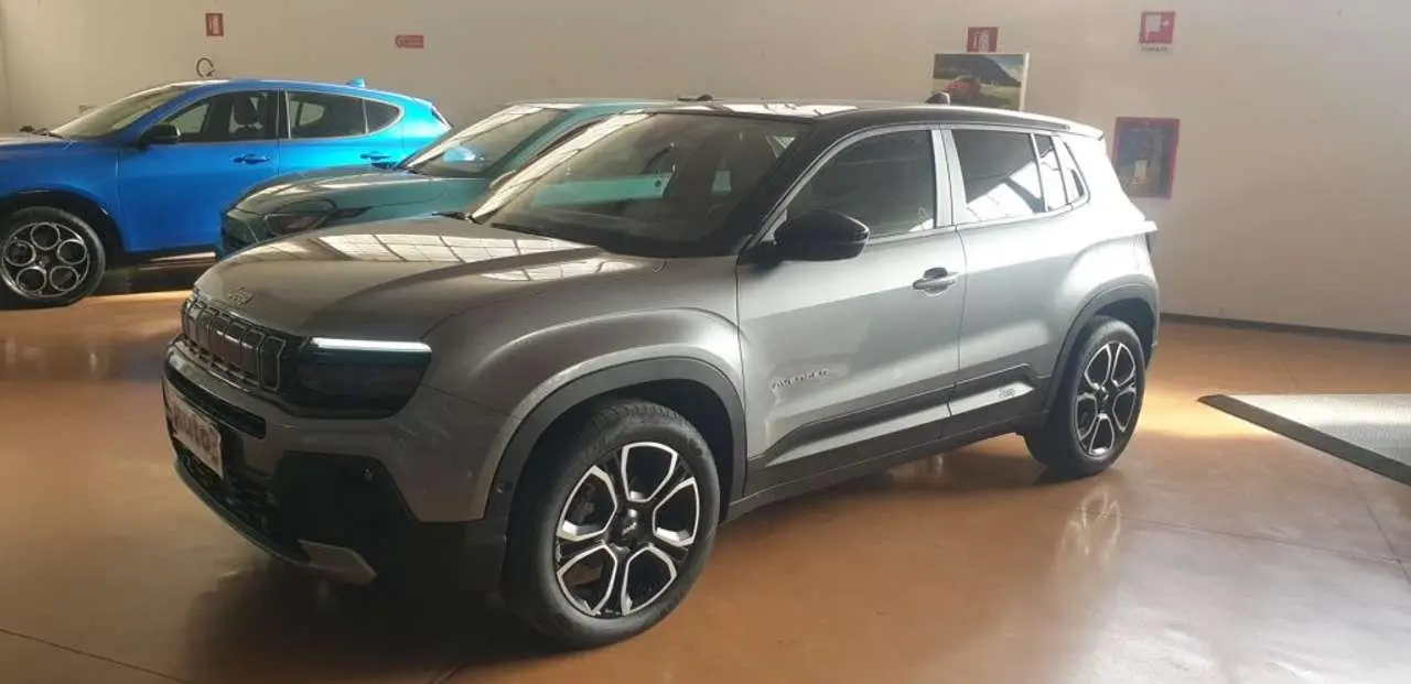 Photo 1 : Jeep Avenger 2023 Petrol