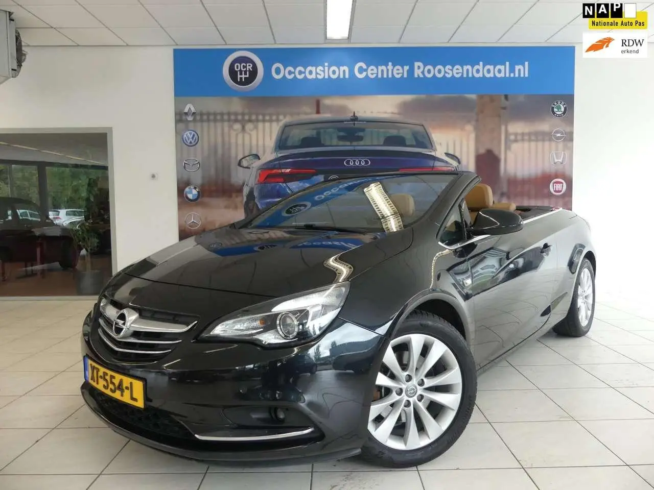 Photo 1 : Opel Cascada 2015 Essence