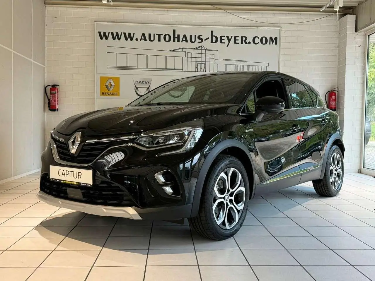 Photo 1 : Renault Captur 2024 Essence