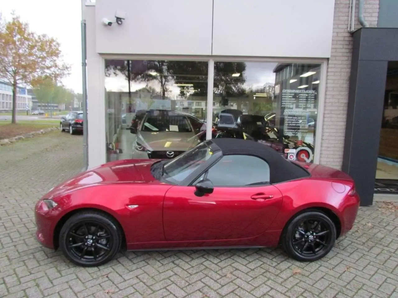 Photo 1 : Mazda Mx-5 2023 Essence