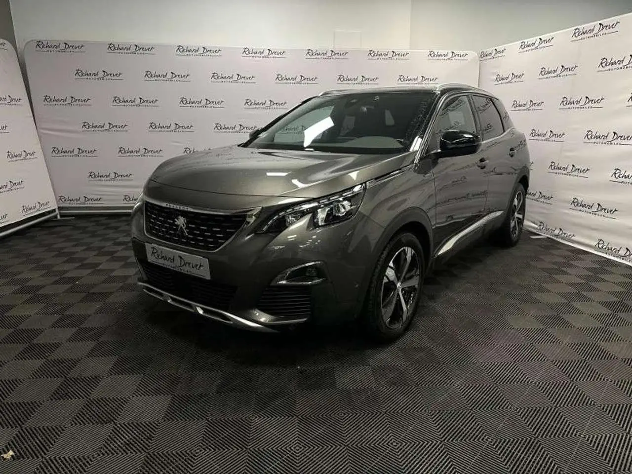 Photo 1 : Peugeot 3008 2020 Essence