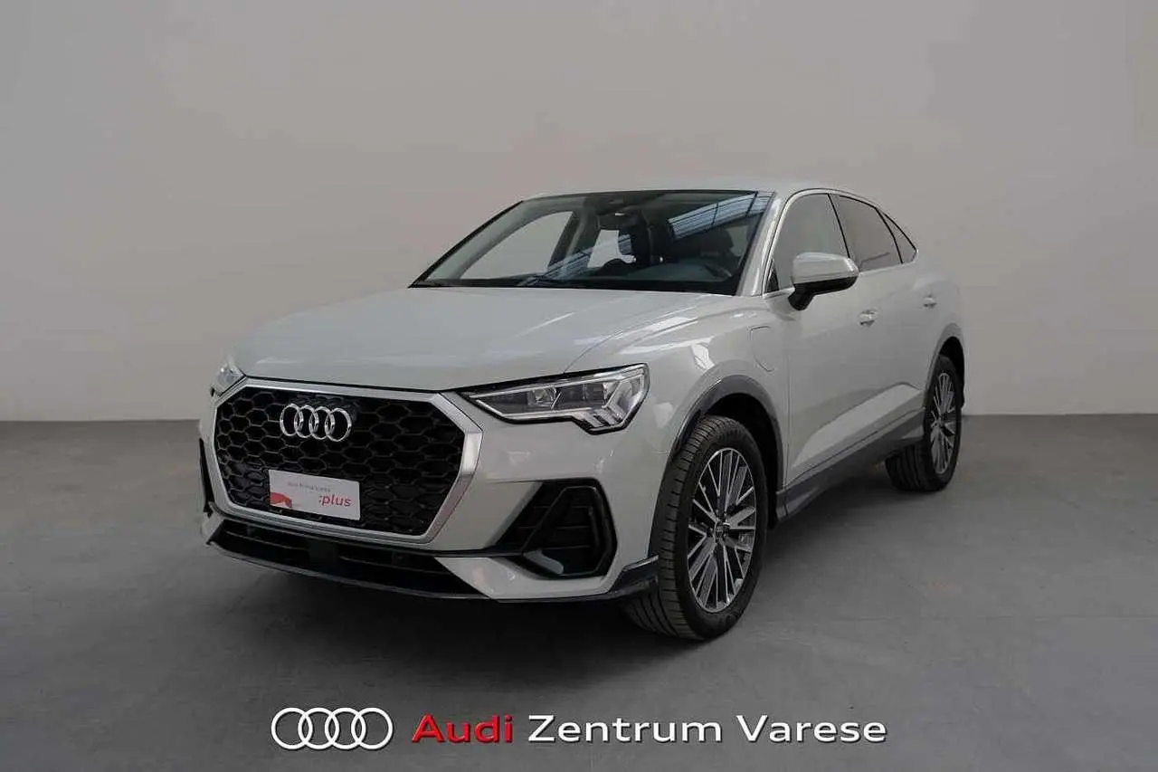 Photo 1 : Audi Q3 2021 Hybrid