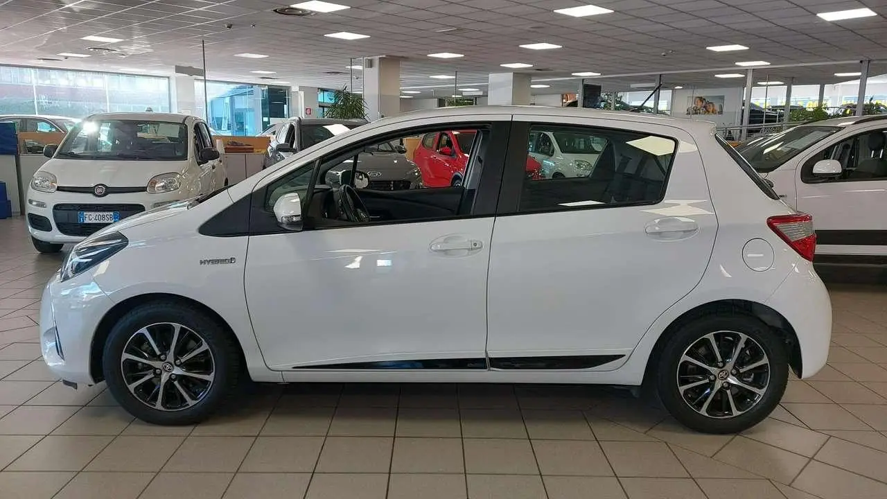 Photo 1 : Toyota Yaris 2018 Hybride