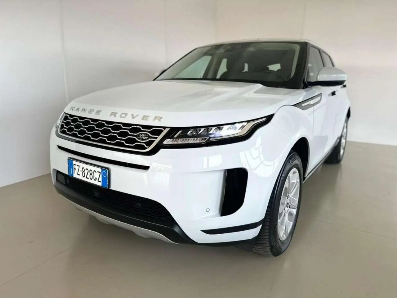 Photo 1 : Land Rover Range Rover Evoque 2020 Hybride