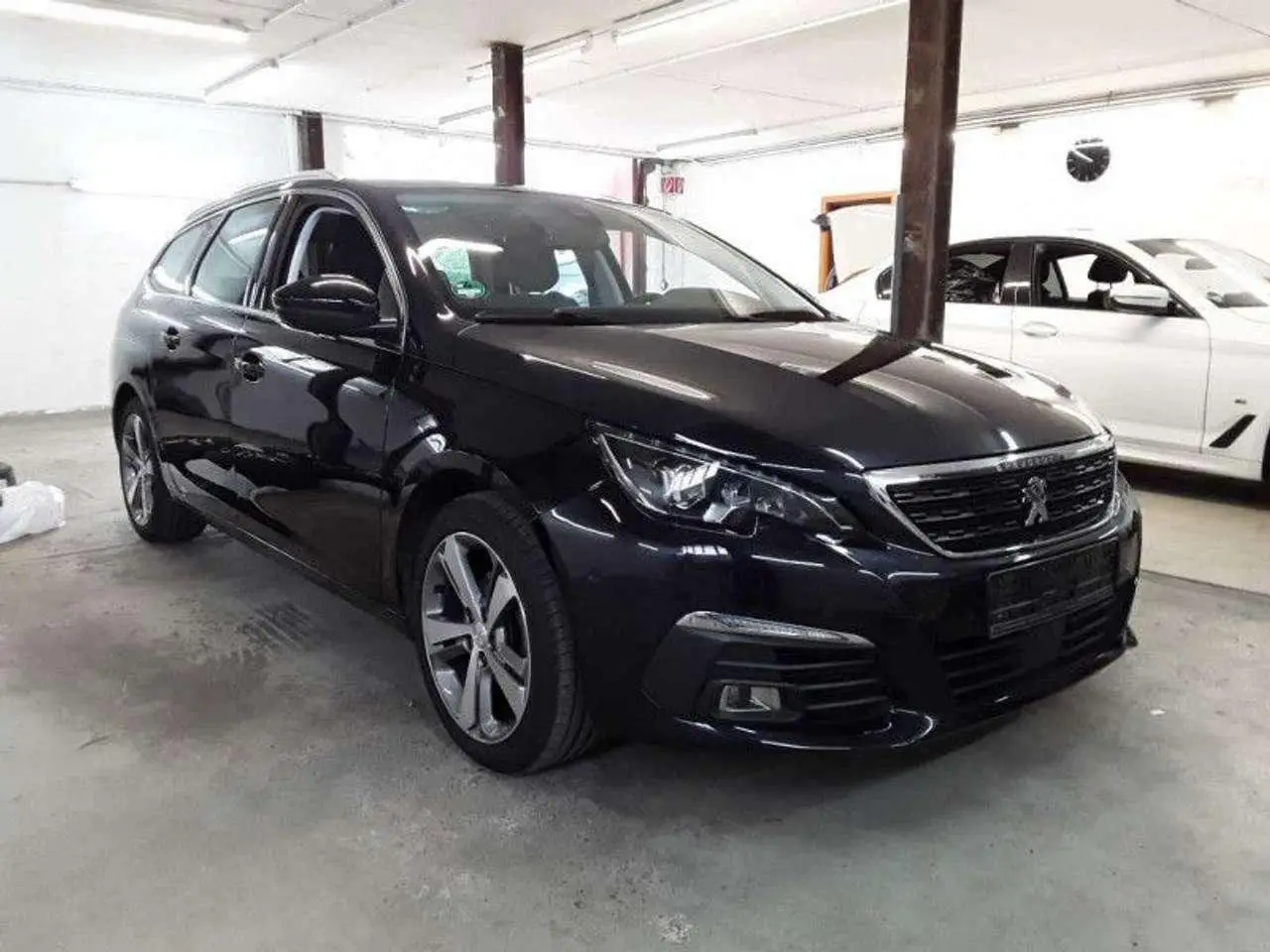 Photo 1 : Peugeot 308 2020 Petrol