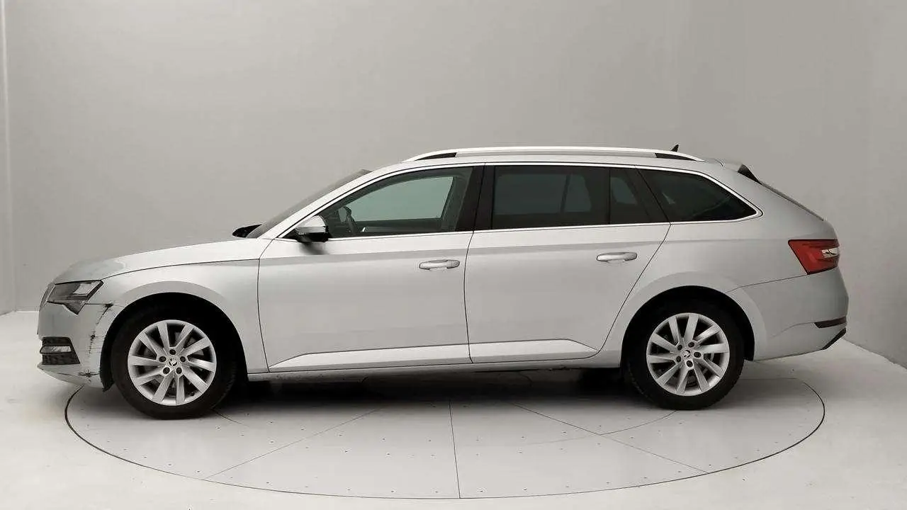 Photo 1 : Skoda Superb 2021 Diesel