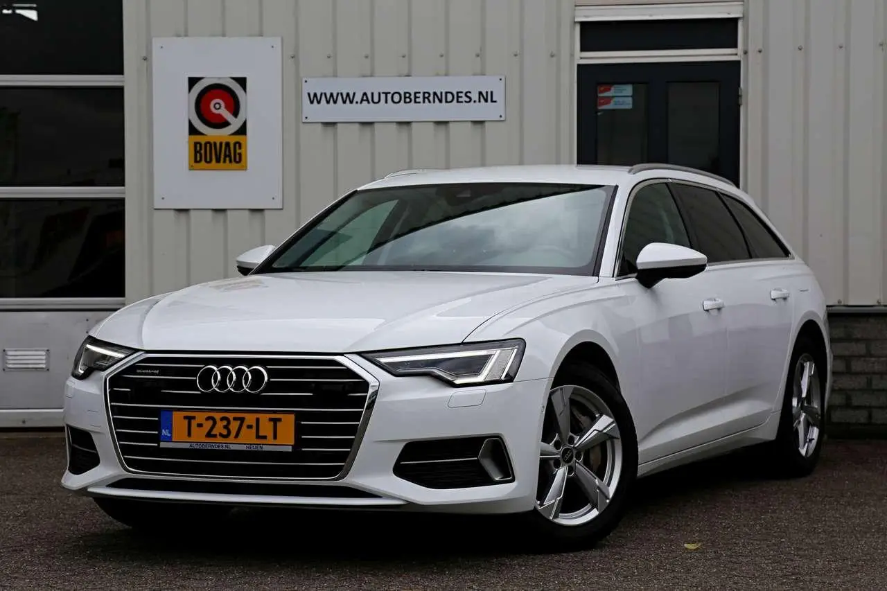 Photo 1 : Audi A6 2022 Hybride