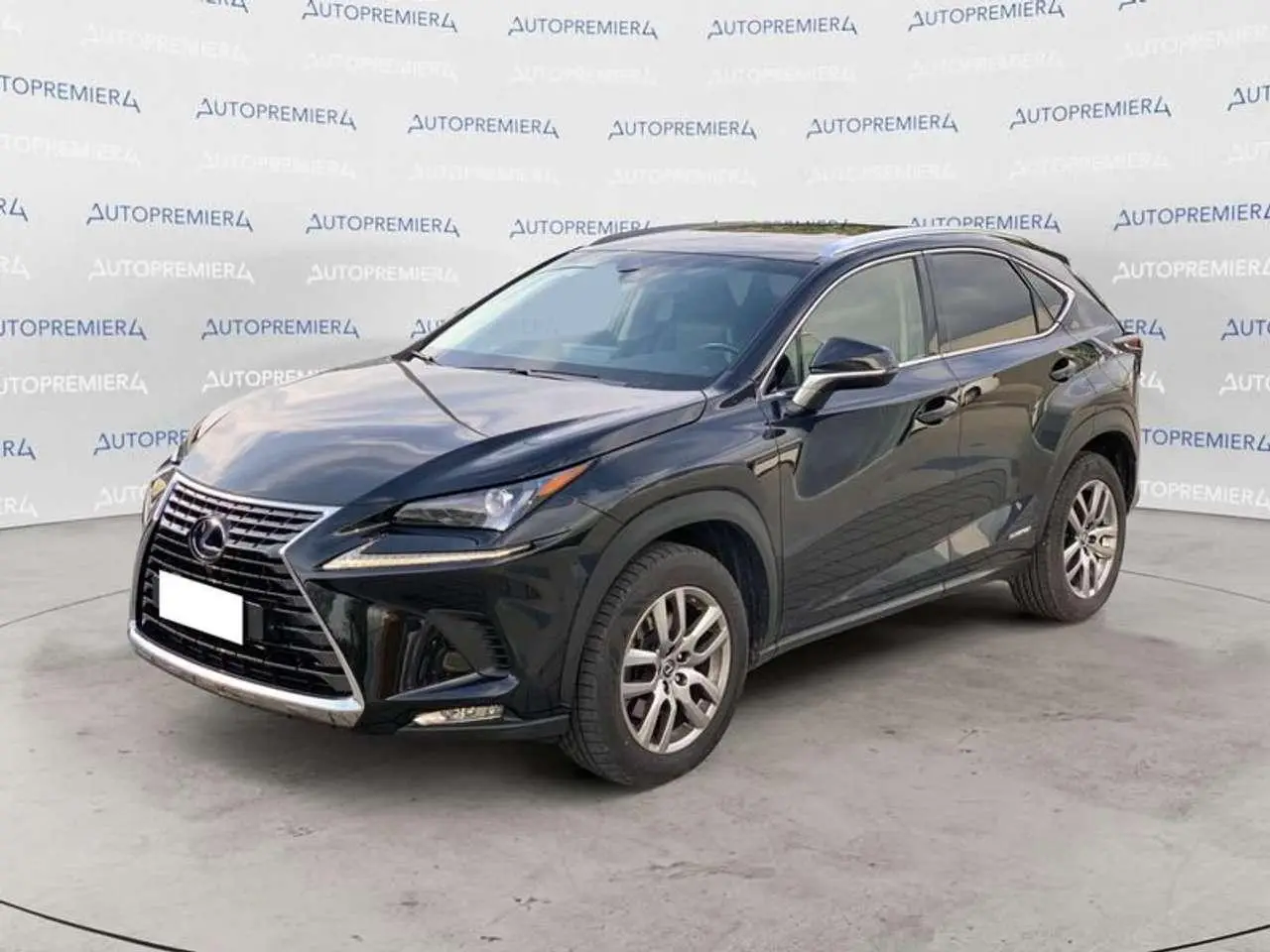 Photo 1 : Lexus Nx 2018 Hybrid