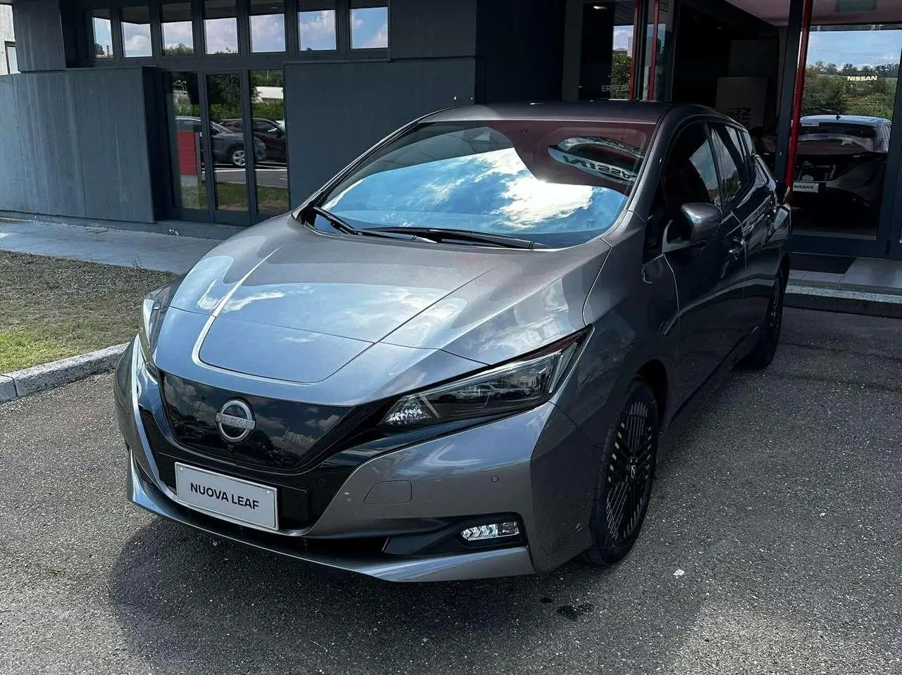 Photo 1 : Nissan Leaf 2024 Electric