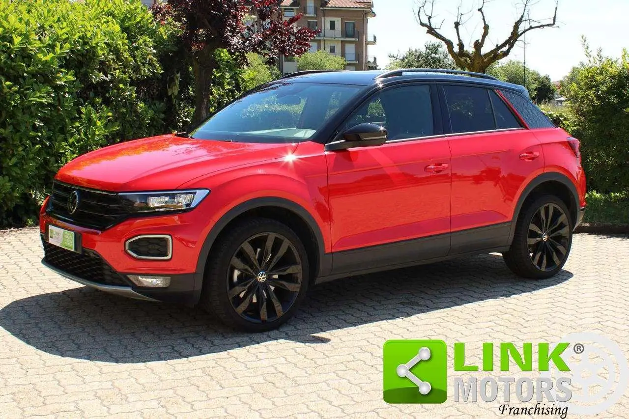 Photo 1 : Volkswagen T-roc 2021 Essence