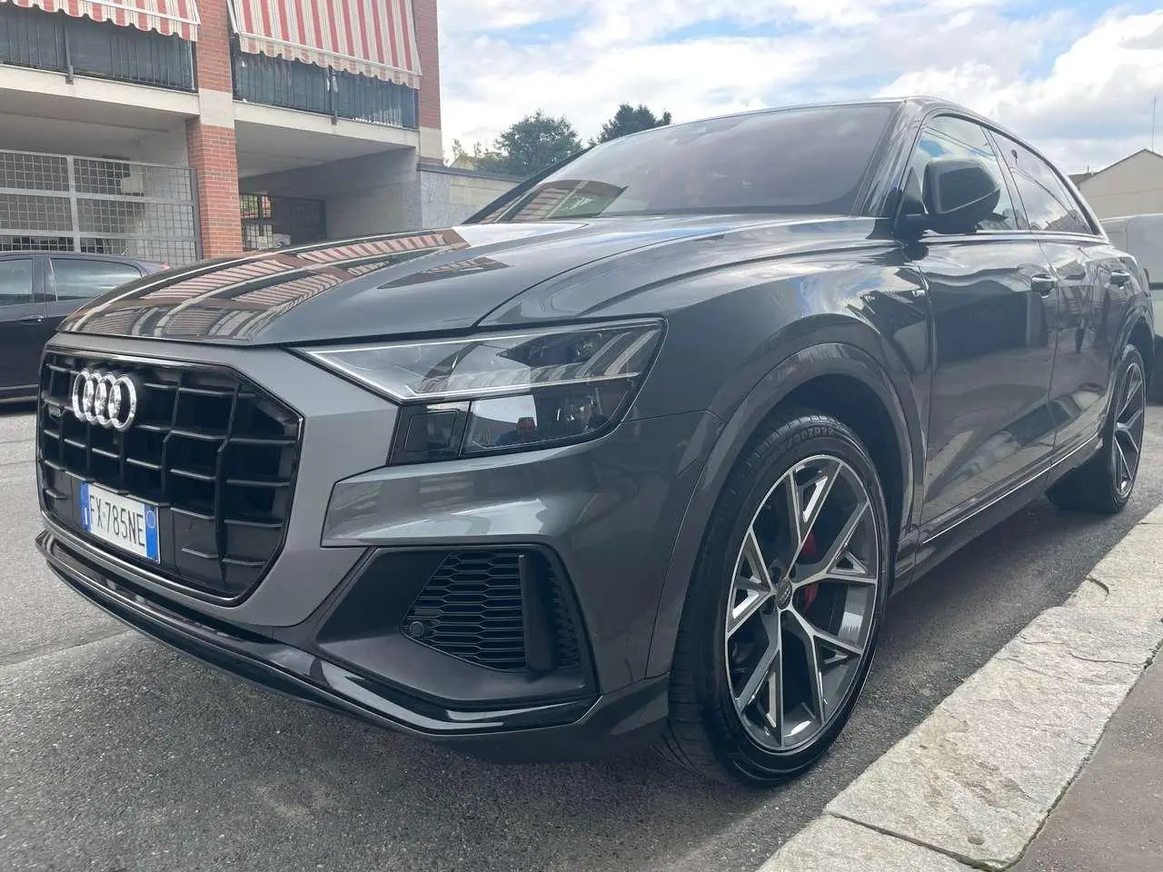 Photo 1 : Audi Q8 2019 Hybride