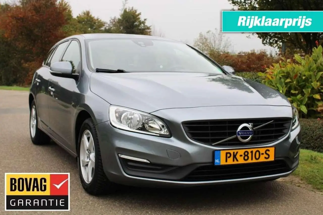 Photo 1 : Volvo V60 2017 Essence