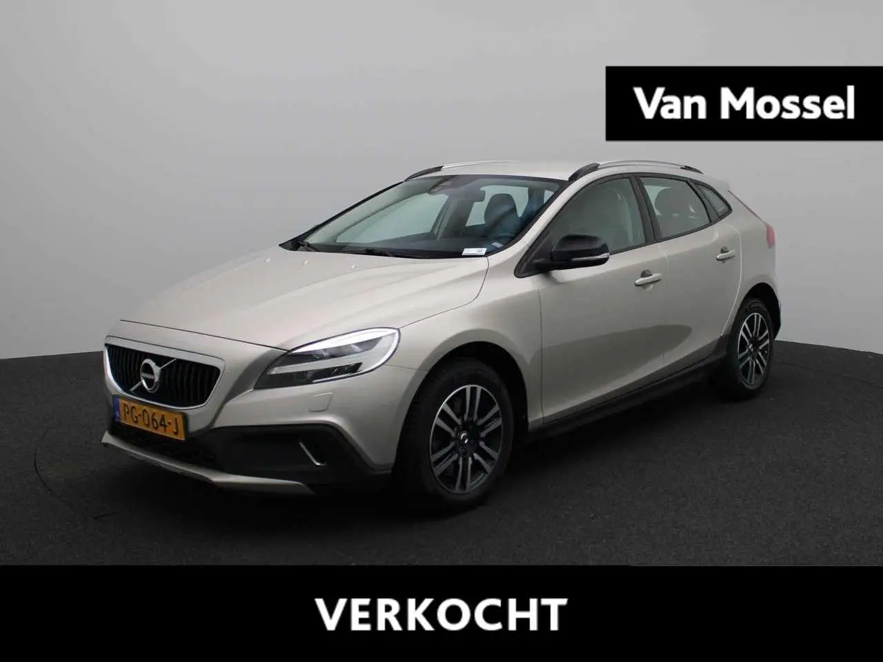 Photo 1 : Volvo V40 2017 Petrol