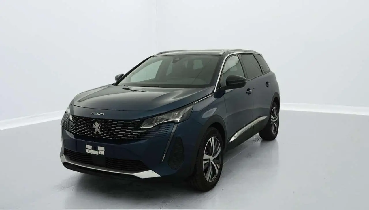 Photo 1 : Peugeot 5008 2024 Hybrid