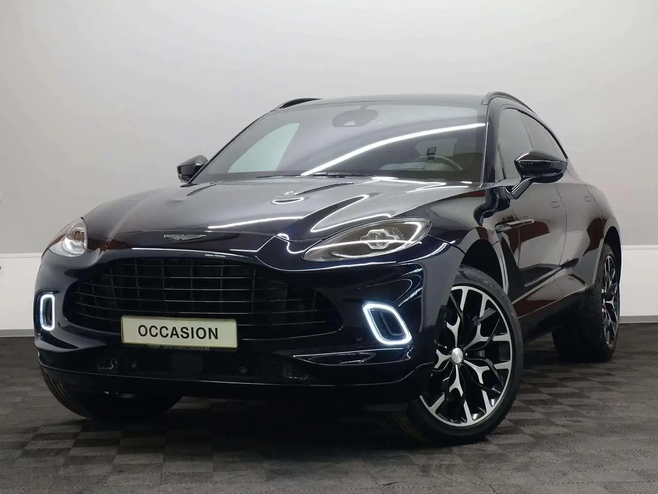 Photo 1 : Aston Martin Dbx 2021 Petrol