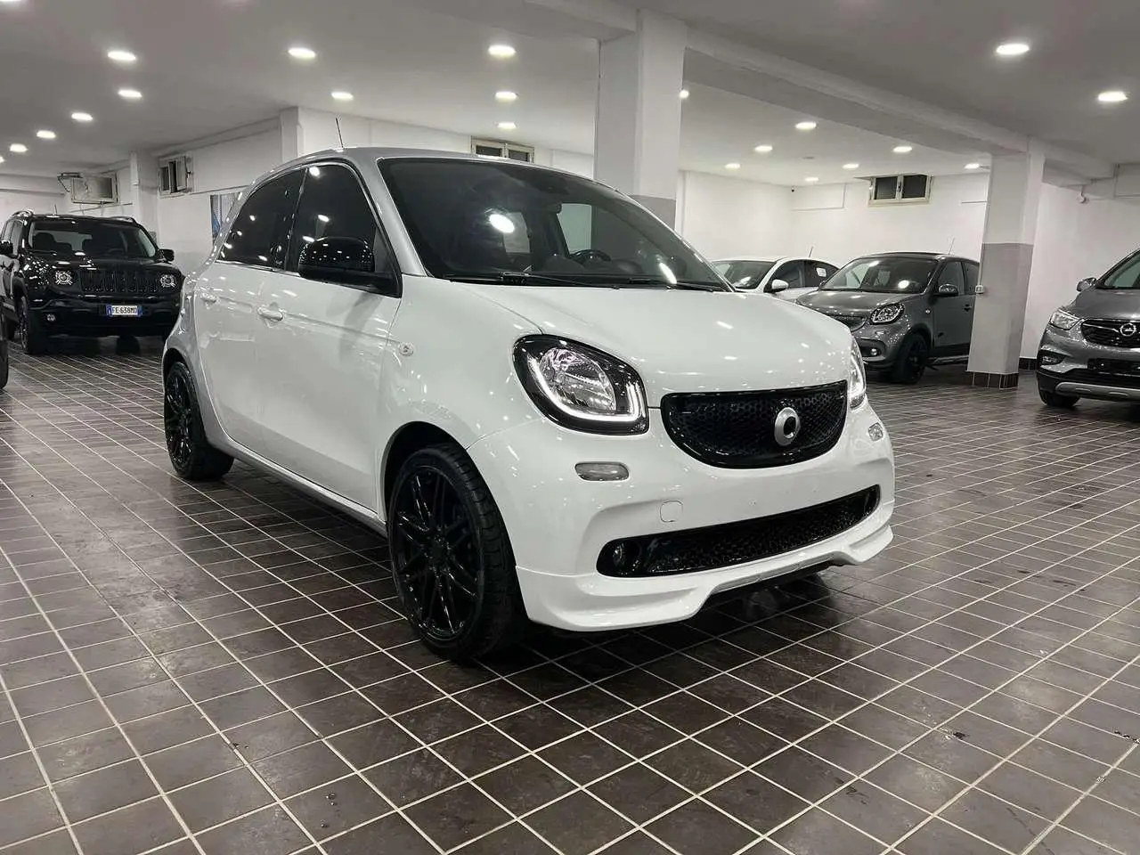 Photo 1 : Smart Forfour 2017 Petrol